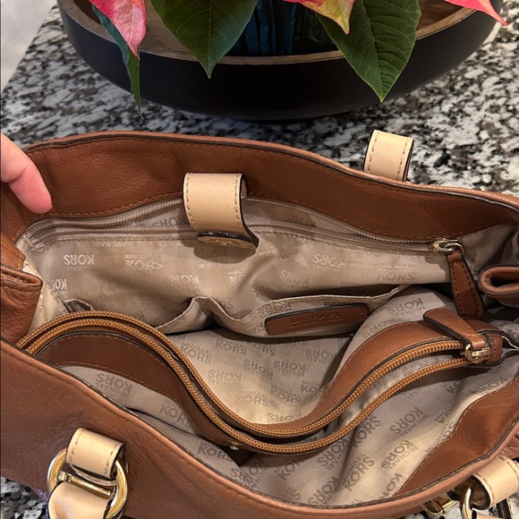 Michael Kors Tan and Cream Purse/Tote Early 2000s Vintage - Picture 7 of 12